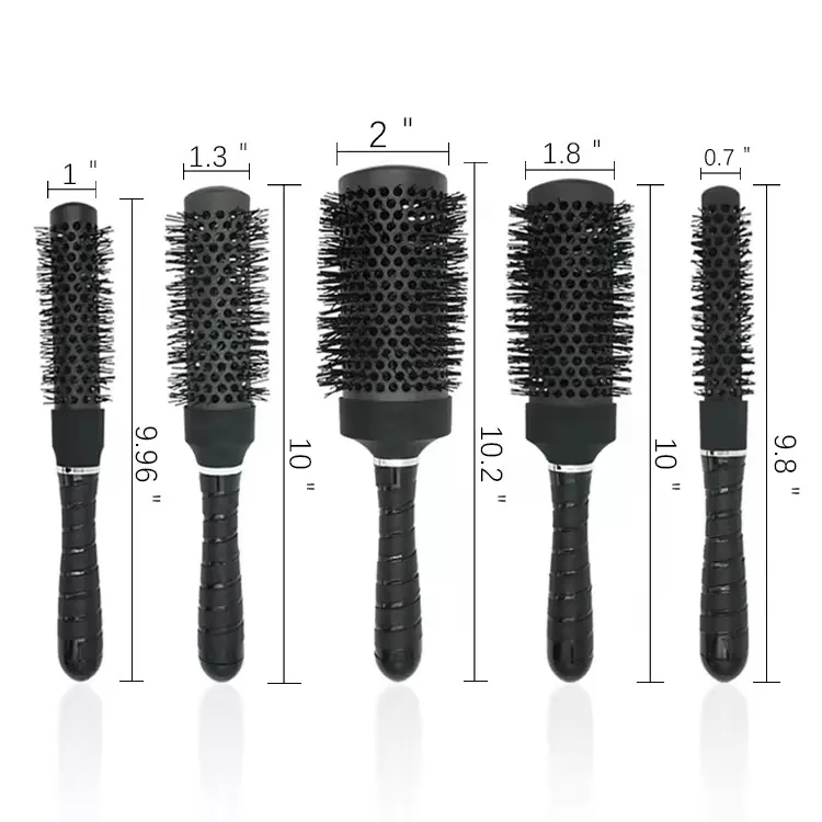Quels sont les avantages de l'utilisation de la résine de haute qualité ou des matières plastiques pour l'ensemble de brosses à cheveux rond professionnelles?
