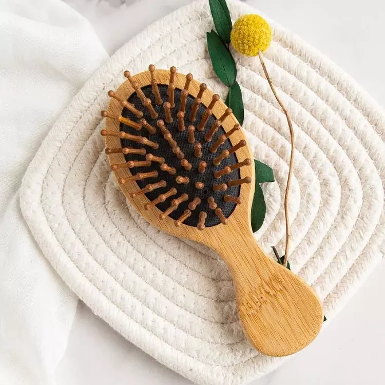 Brosse à cheveux en bois pour bébé