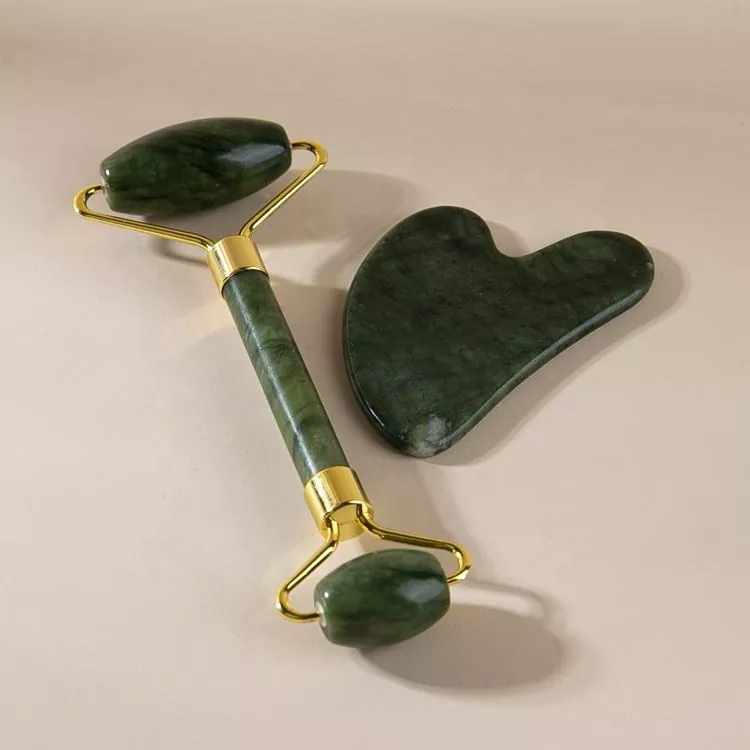 Ensemble rouleau de jade et Gua Sha personnalisés