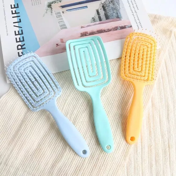 Brosse à cheveux en plastique