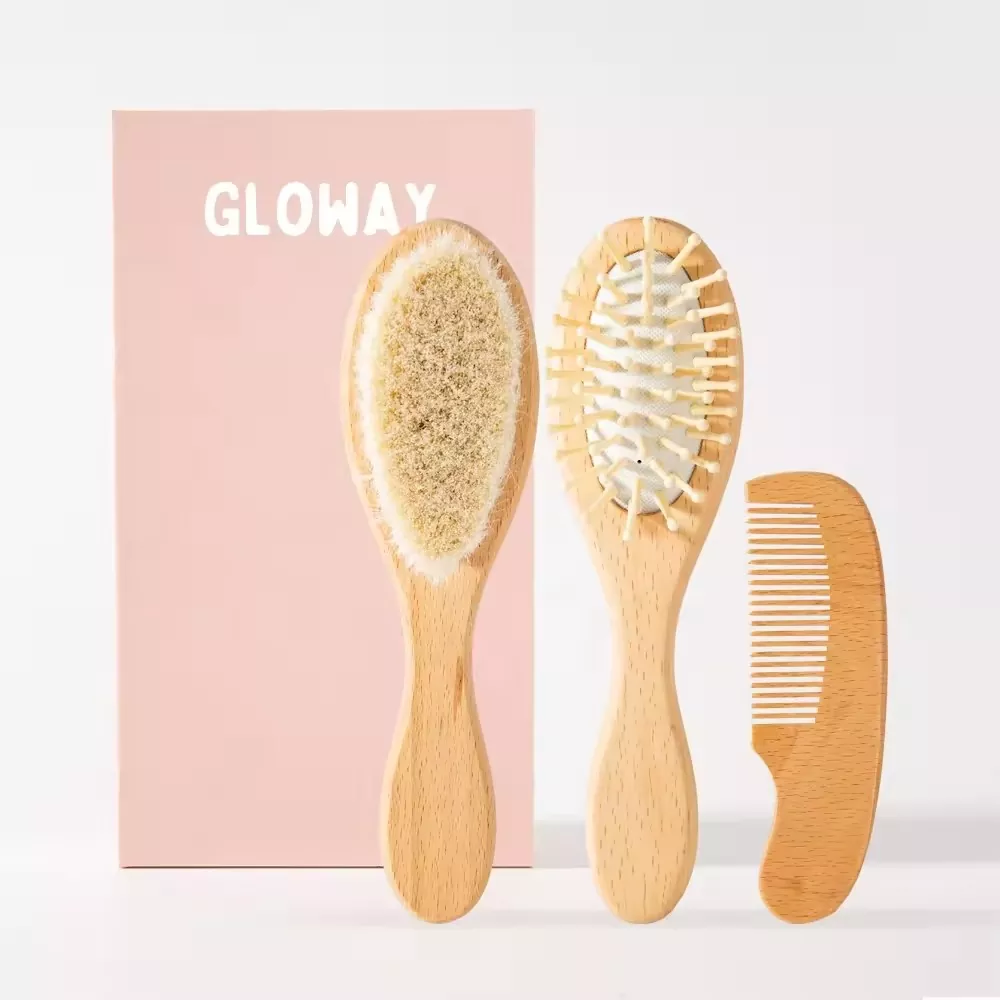 Ensemble de brosses à cheveux en bois